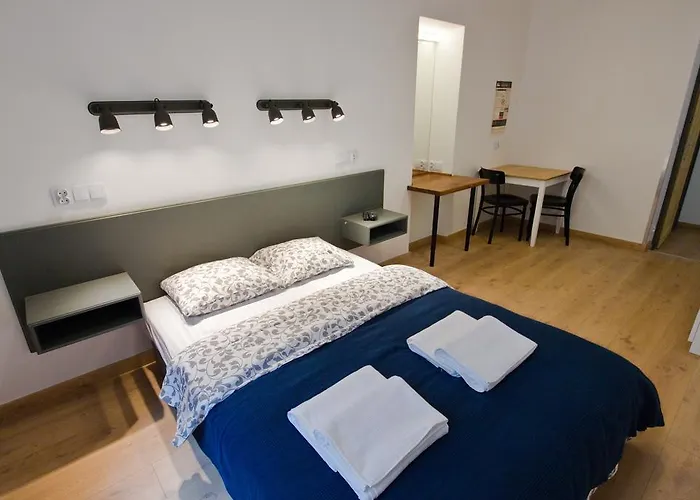 포코예 고시친네 시프. 안니 아파트호텔 4*