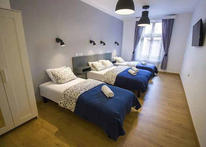 포코예 고시친네 시프. 안니 아파트호텔